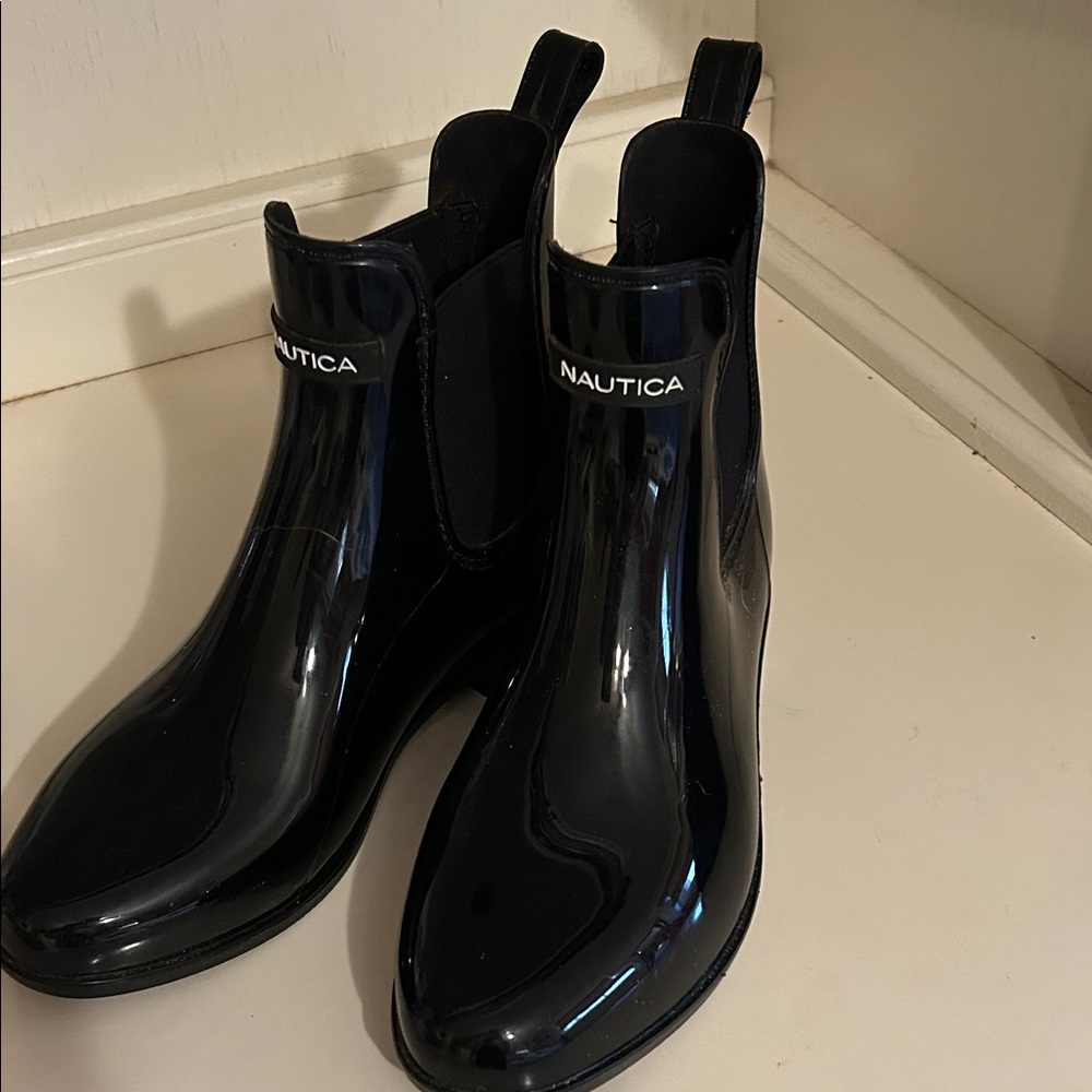 Nautica Glossy Black Ankle Boots